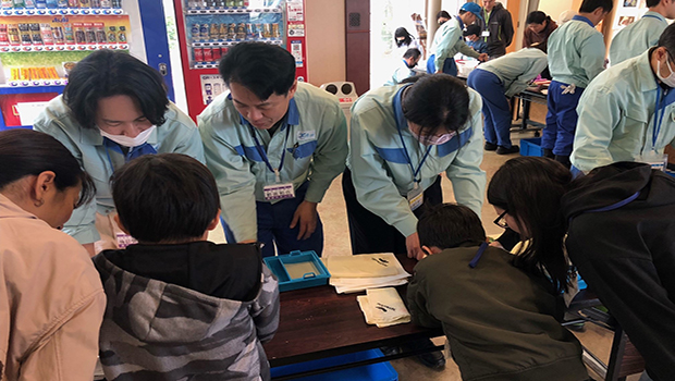 morikami_02_豊野_紙漉き 620×350px