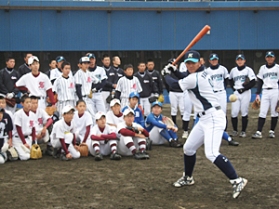 日本製紙 石巻硬式野球部 小中高生を対象に野球教室を開催